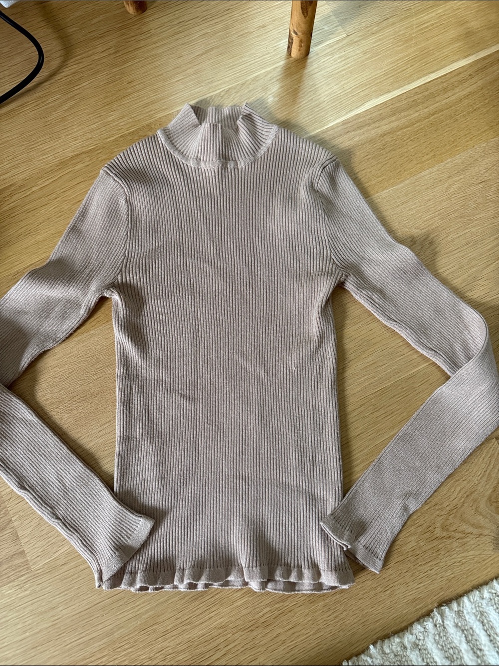 Forever 21 Ribbed Mock Neck Long Sleeve sweater top